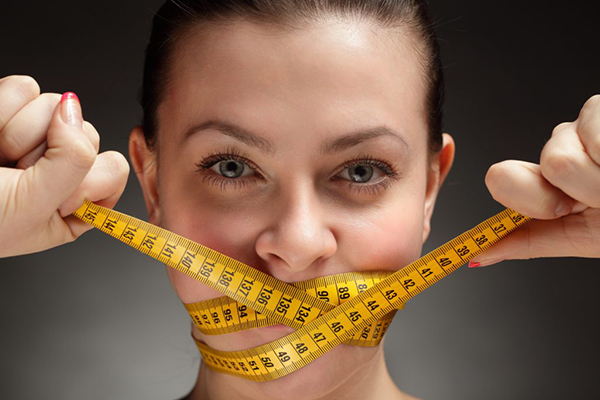 3 cách giảm cân phản khoa học chuyên gia dinh dưỡng khuyên bạn nên quên đi